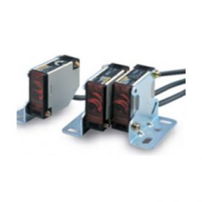 CẢM BIẾN QUANG VUÔNG OMRON KHÔNG GƯƠNG